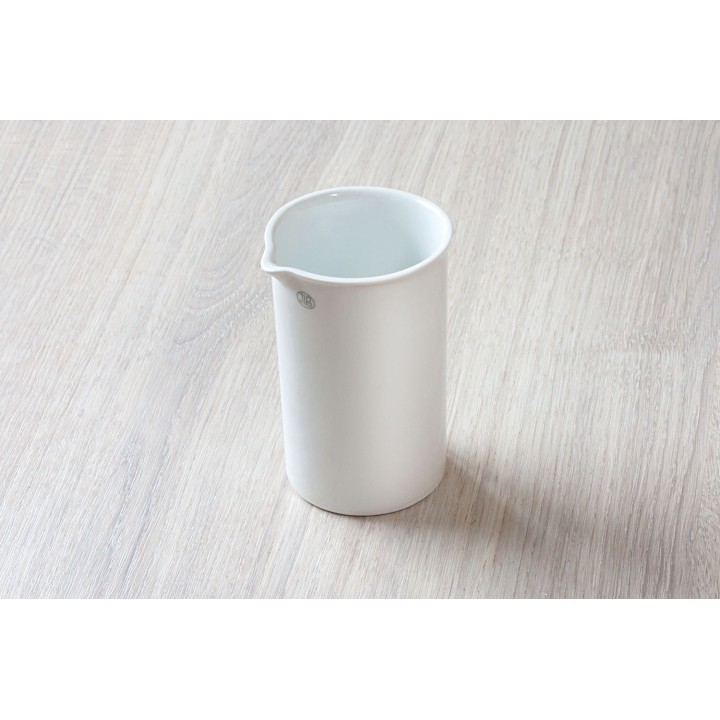 Kádinka vysoká, s výlevkou